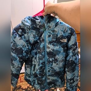 Northface 550 womens Medium puffer coat.